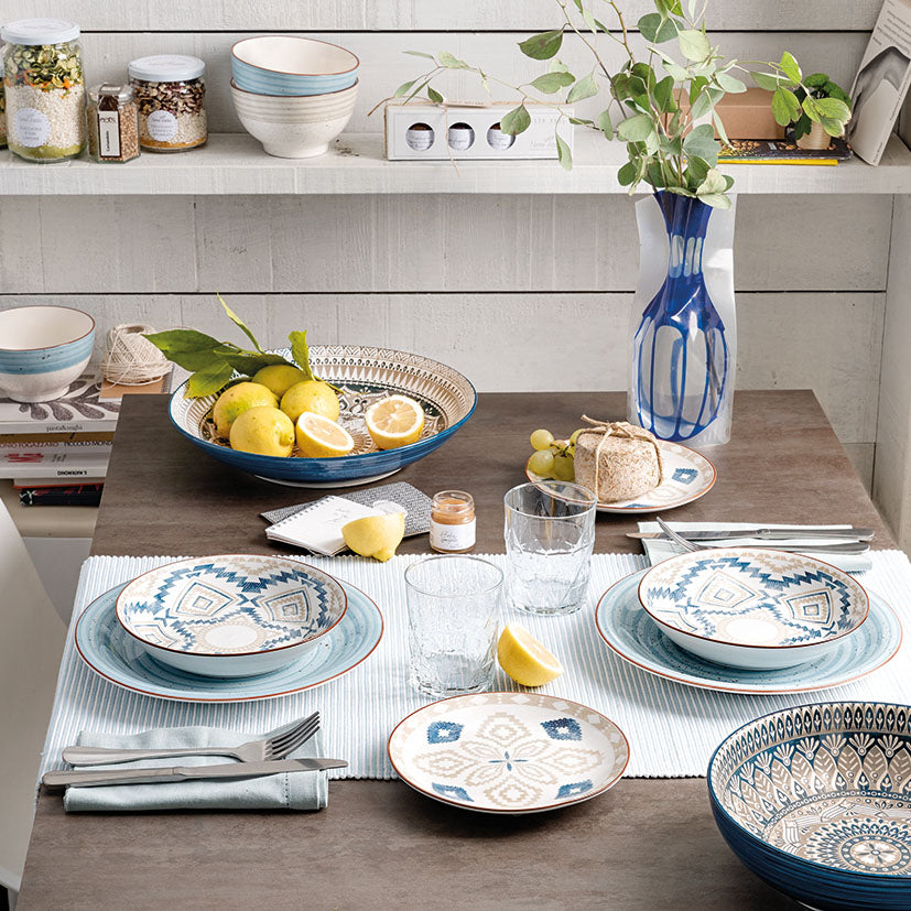 Stoneware dinnerware