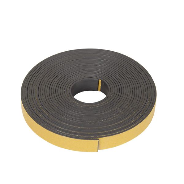 Magnetic roll