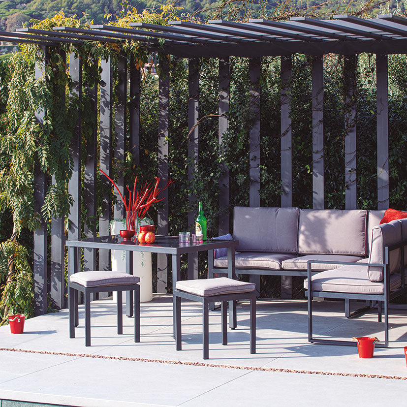 Aluminum corner set + table