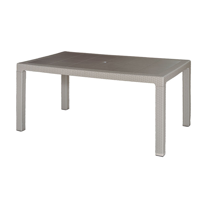 Rattan-effect table