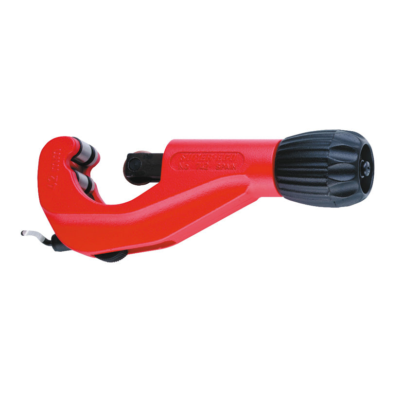 Telescopic tube cutter