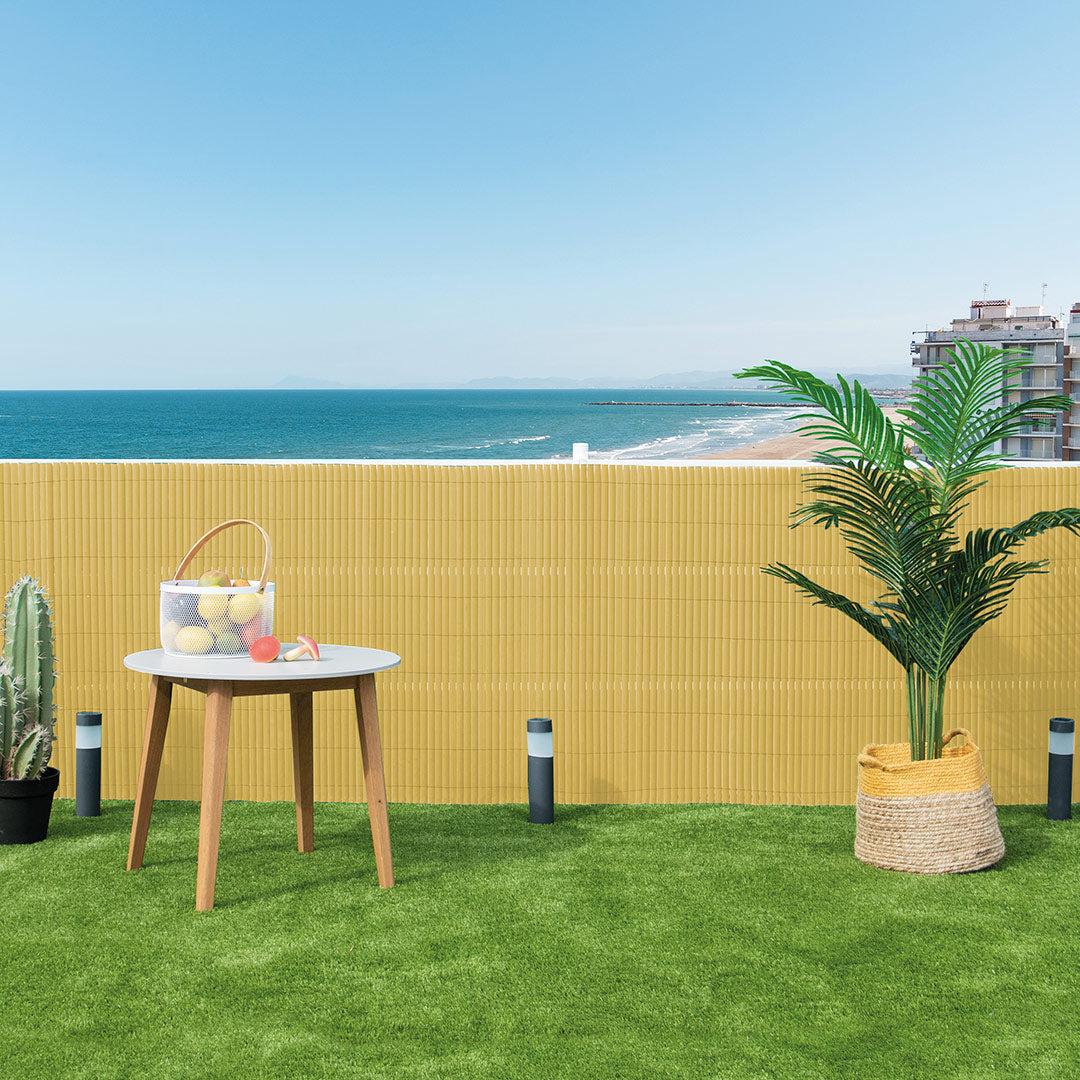 Plastic garden screening