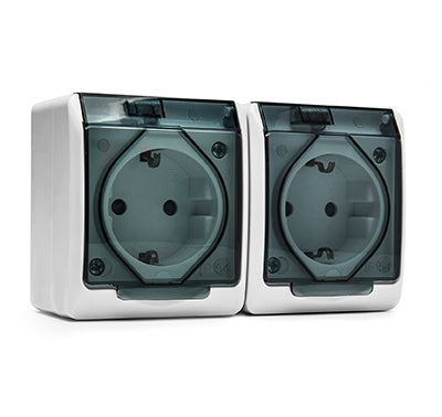 Double plug socket