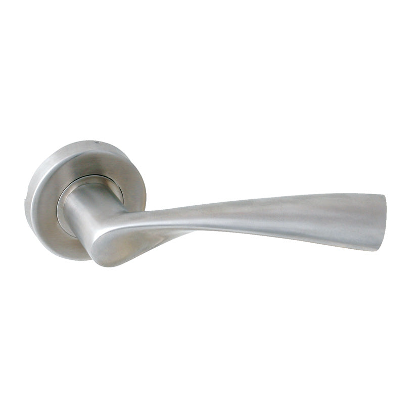 Lever handle w/rose