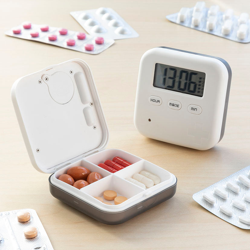 Smart pill dispenser