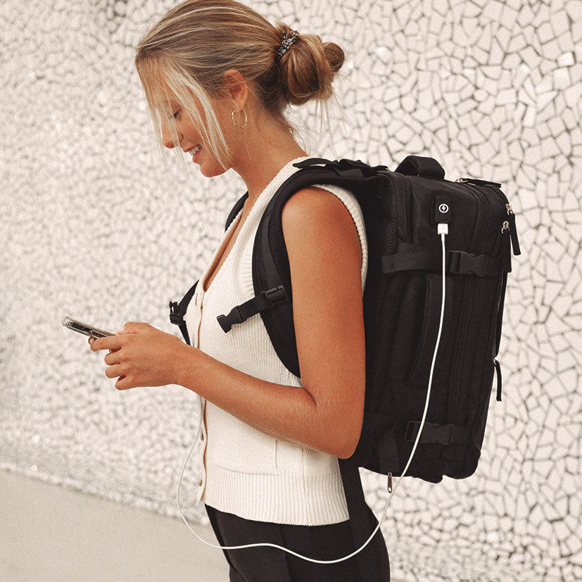 Pack suitcase
