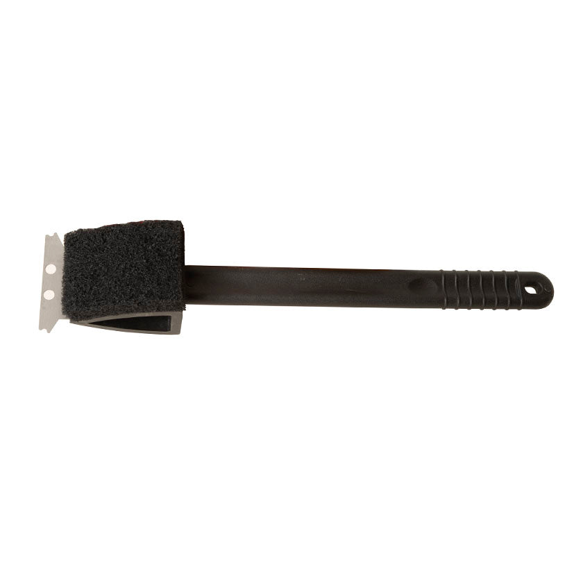 Cleaning brush