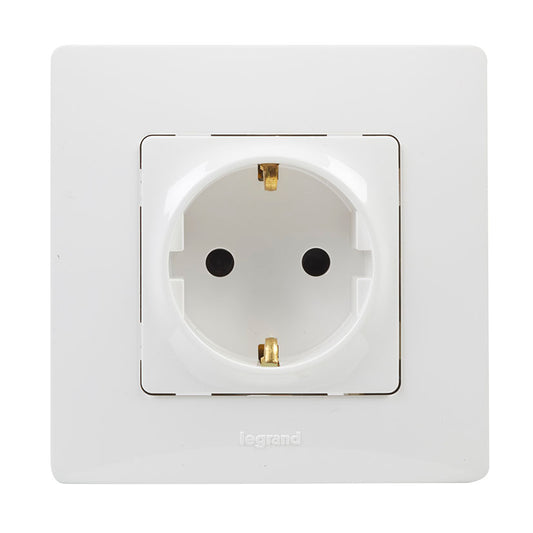 Monoblock plug