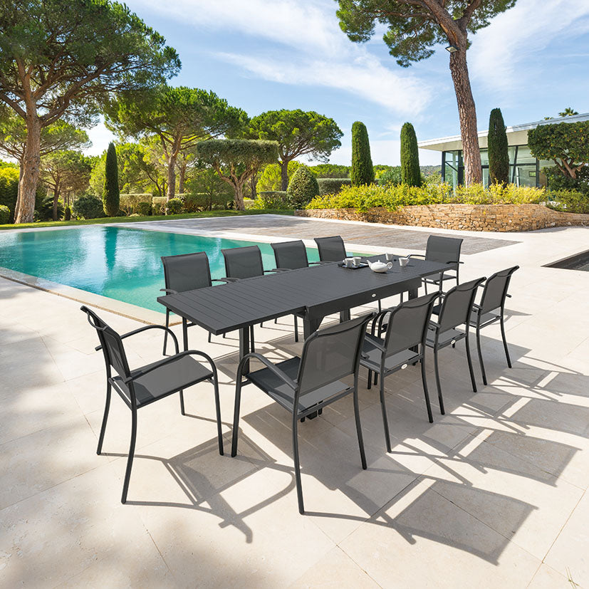 Extendable table