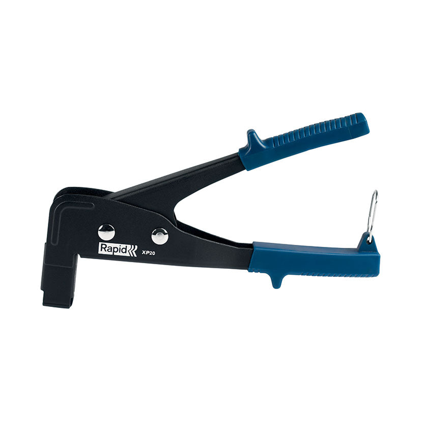 Fastening tool