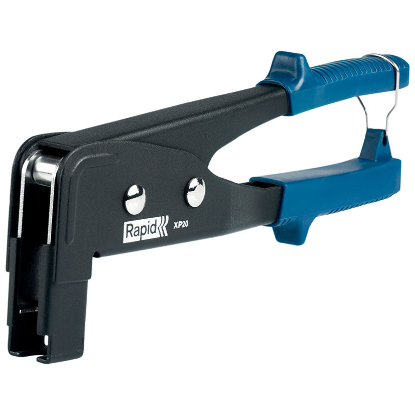 Fastening tool