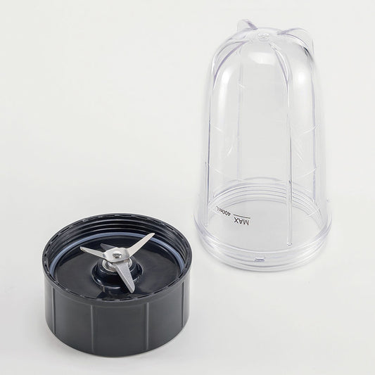 Compact blender
