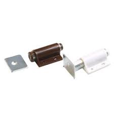 Magnetic tap