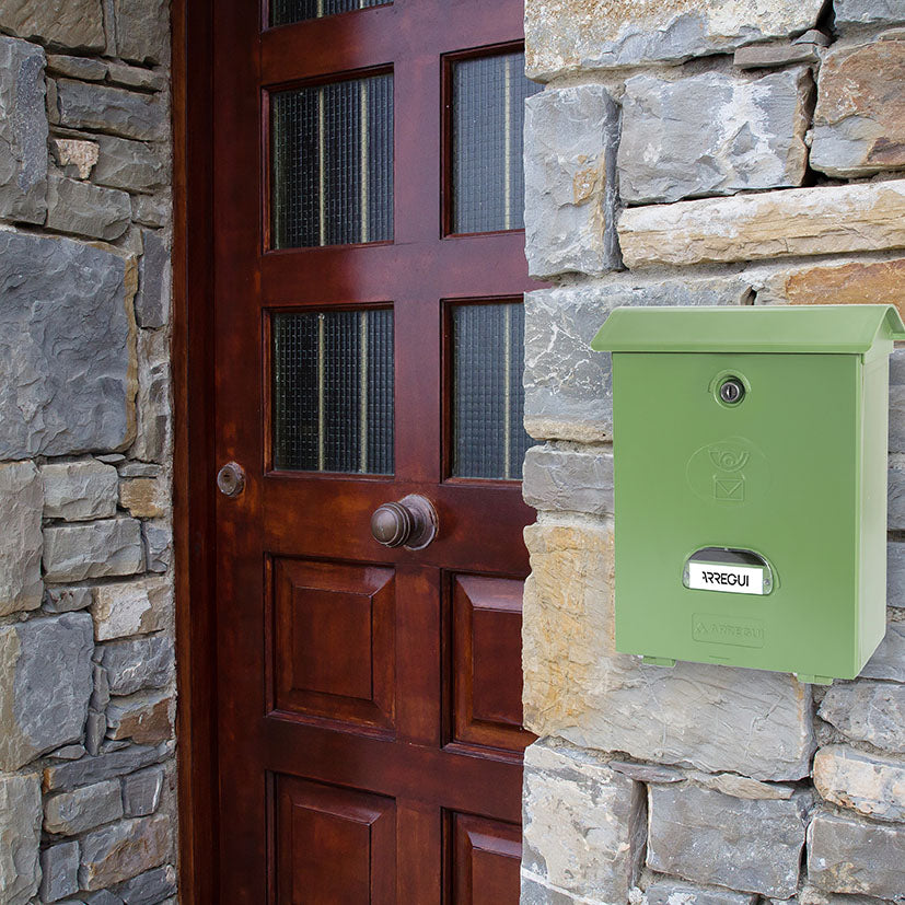 Plastic mailbox