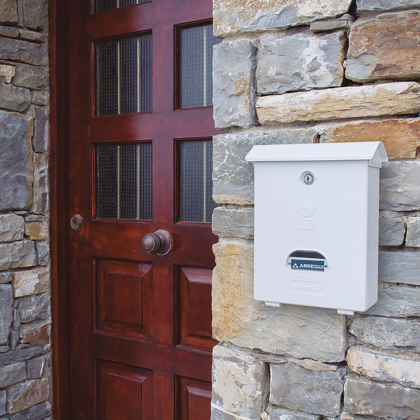 Plastic mailbox