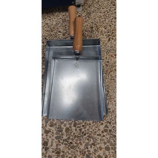 Dustpan with