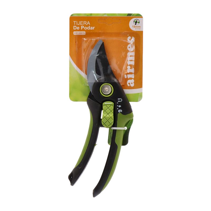 Scissors for