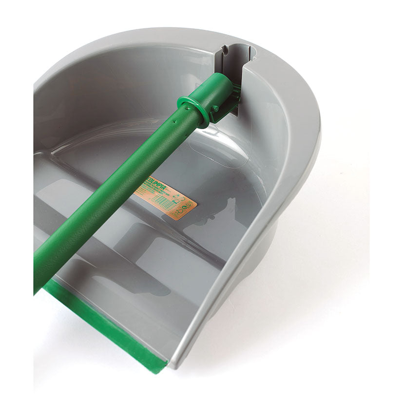 Foldable dustpan.