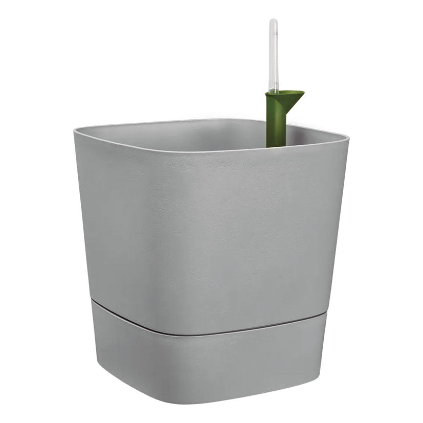 Self-watering planter