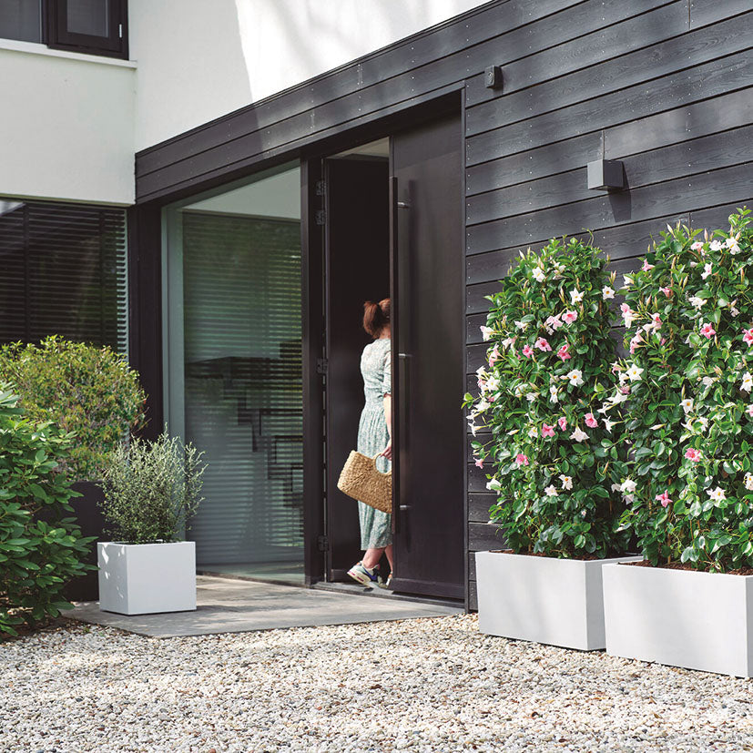 Rectangular planter box